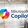 Microsoft Copilotの公式ロゴマークとAIチャット画面