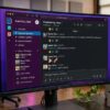Slackの公式ロゴマークとチャットインターフェース
